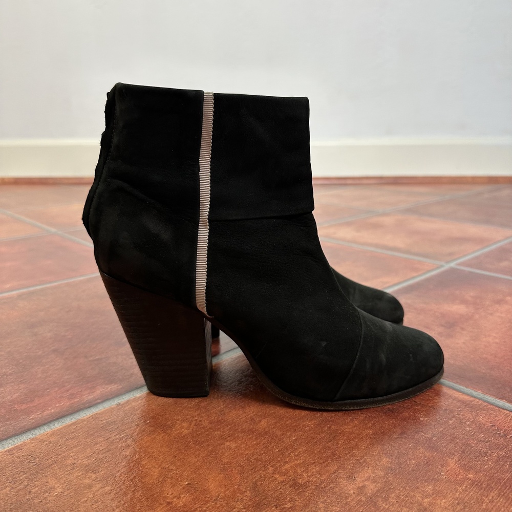 Rag & Bone Classic Newbury Boots w/ Stripe Size 10